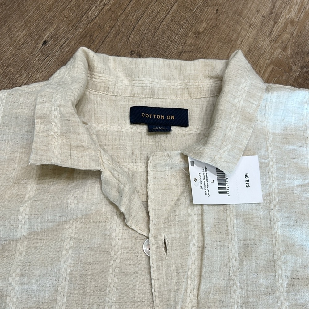 Cotton On shirt size Latge - Picture 4 of 9